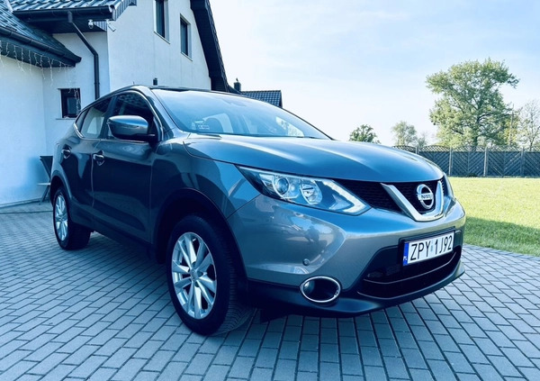 Nissan Qashqai cena 48900 przebieg: 134000, rok produkcji 2014 z Wieruszów małe 154